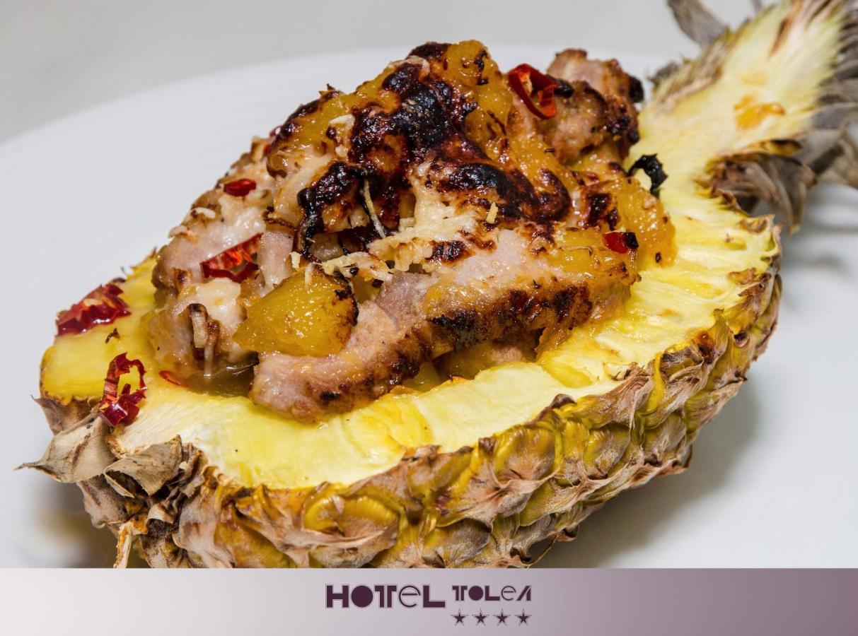 Hotel Tolea トゥルゴヴィシュテ エクステリア 写真