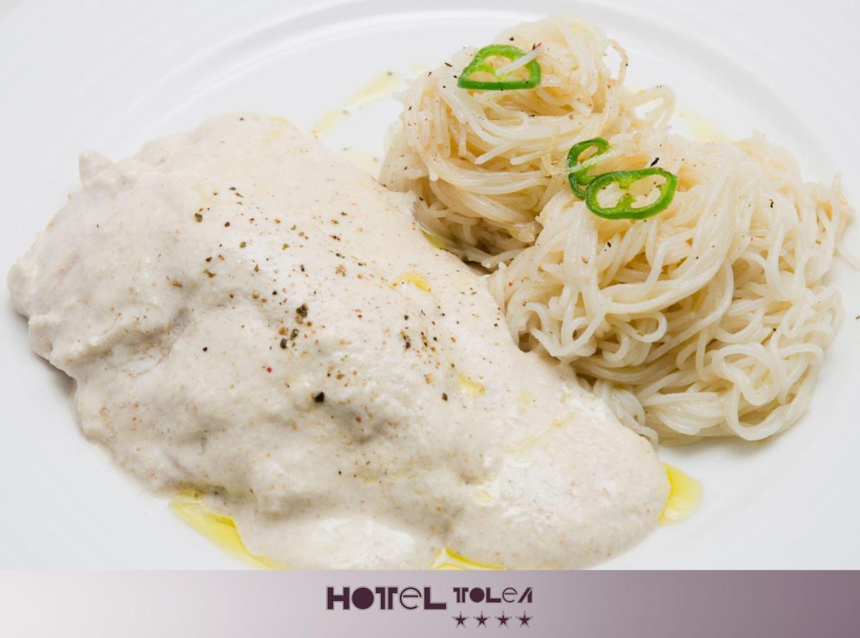 Hotel Tolea トゥルゴヴィシュテ エクステリア 写真